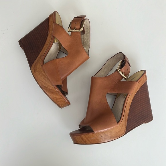 Michael Kors Josephine wedges - Picture 2 of 8